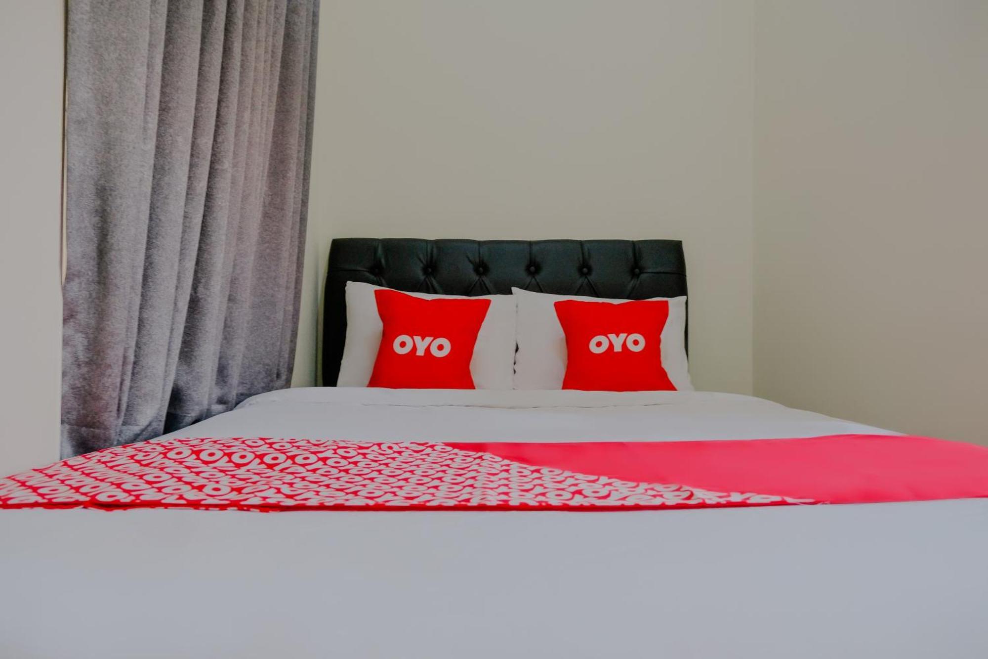 Oyo 2376 Tiara Family Residence Бату Экстерьер фото